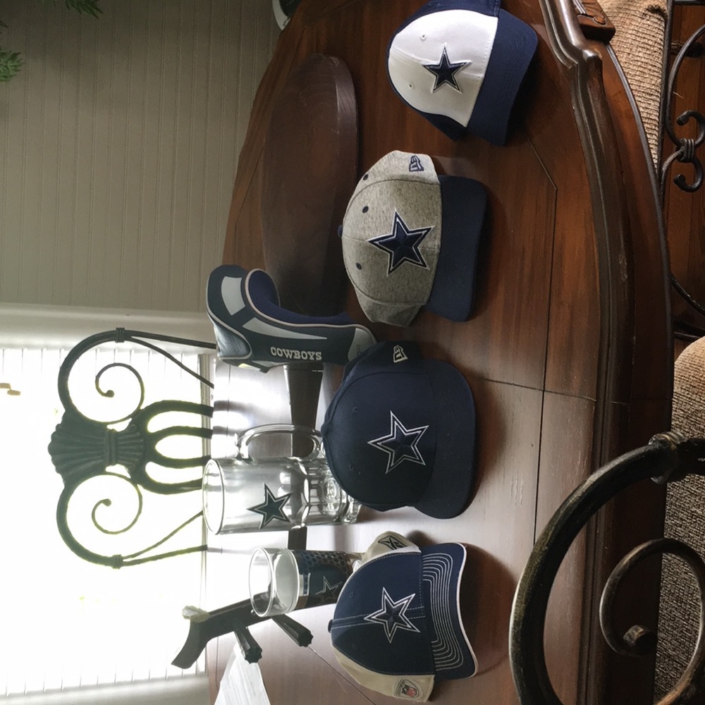 cowboys caps,mug ,drinking glass,bicycle seat.